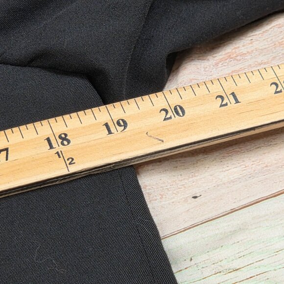 Neiman Marcus Mens Vintage Two-Piece Black Tuxedo With Satin Lapels Size 38R - Picture 9 of 16